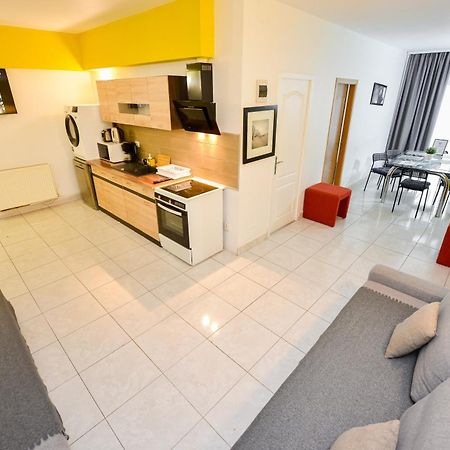 The Lincoln Suites - Central Shabbat Friendly Apartments Bucarest Exterior foto