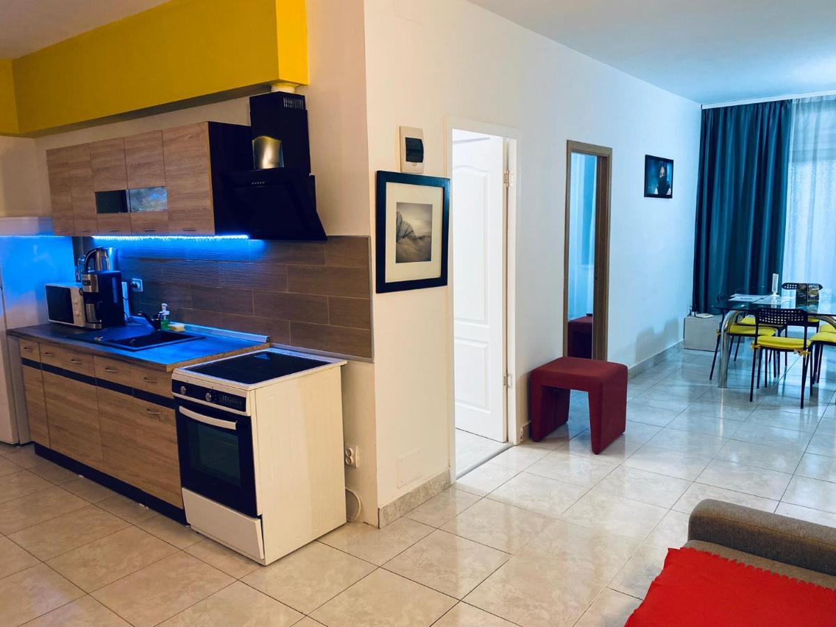 The Lincoln Suites - Central Shabbat Friendly Apartments Bucarest Exterior foto