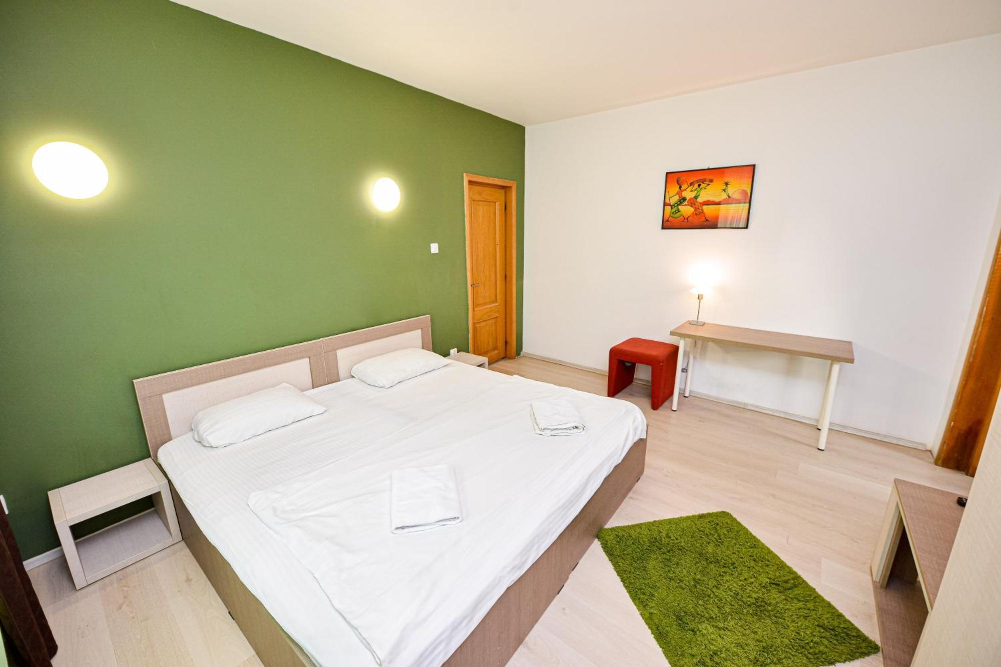The Lincoln Suites - Central Shabbat Friendly Apartments Bucarest Exterior foto