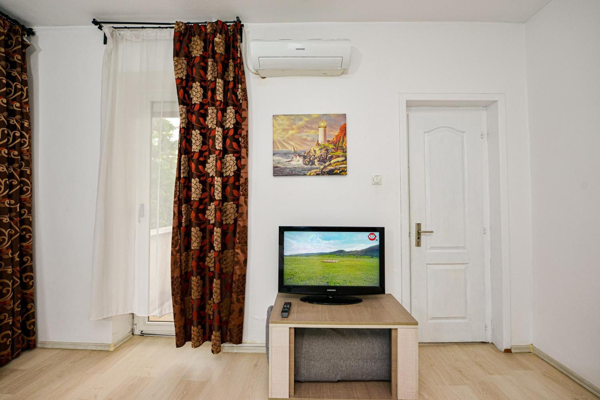 The Lincoln Suites - Central Shabbat Friendly Apartments Bucarest Exterior foto