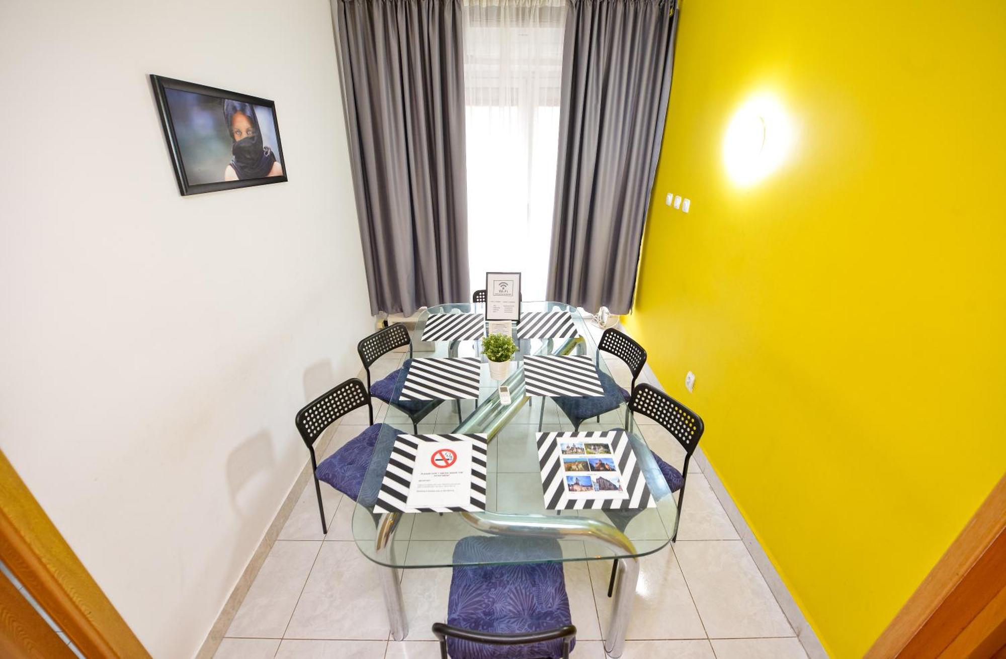 The Lincoln Suites - Central Shabbat Friendly Apartments Bucarest Exterior foto