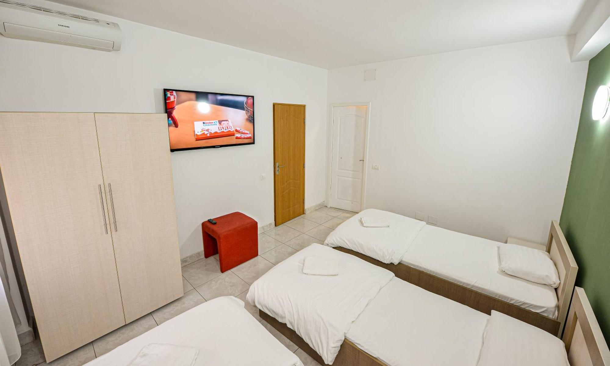 The Lincoln Suites - Central Shabbat Friendly Apartments Bucarest Exterior foto